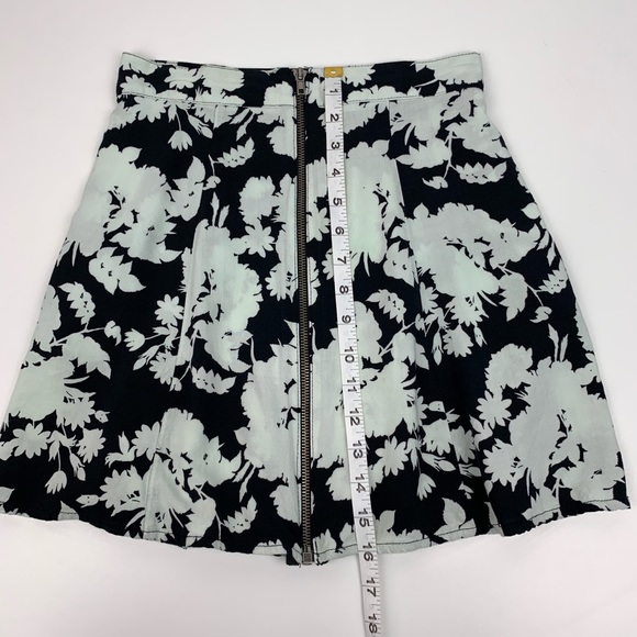 Pins And Needles Floral Mini Skirt Black White S - Picture 6 of 7